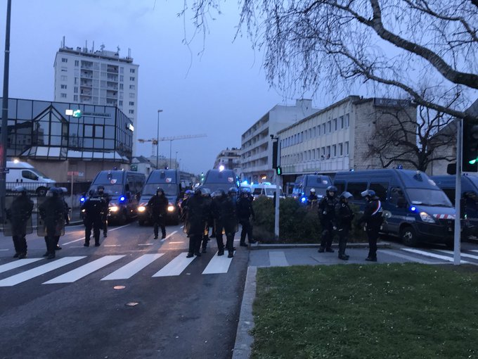 gilets jaunes demi-lune